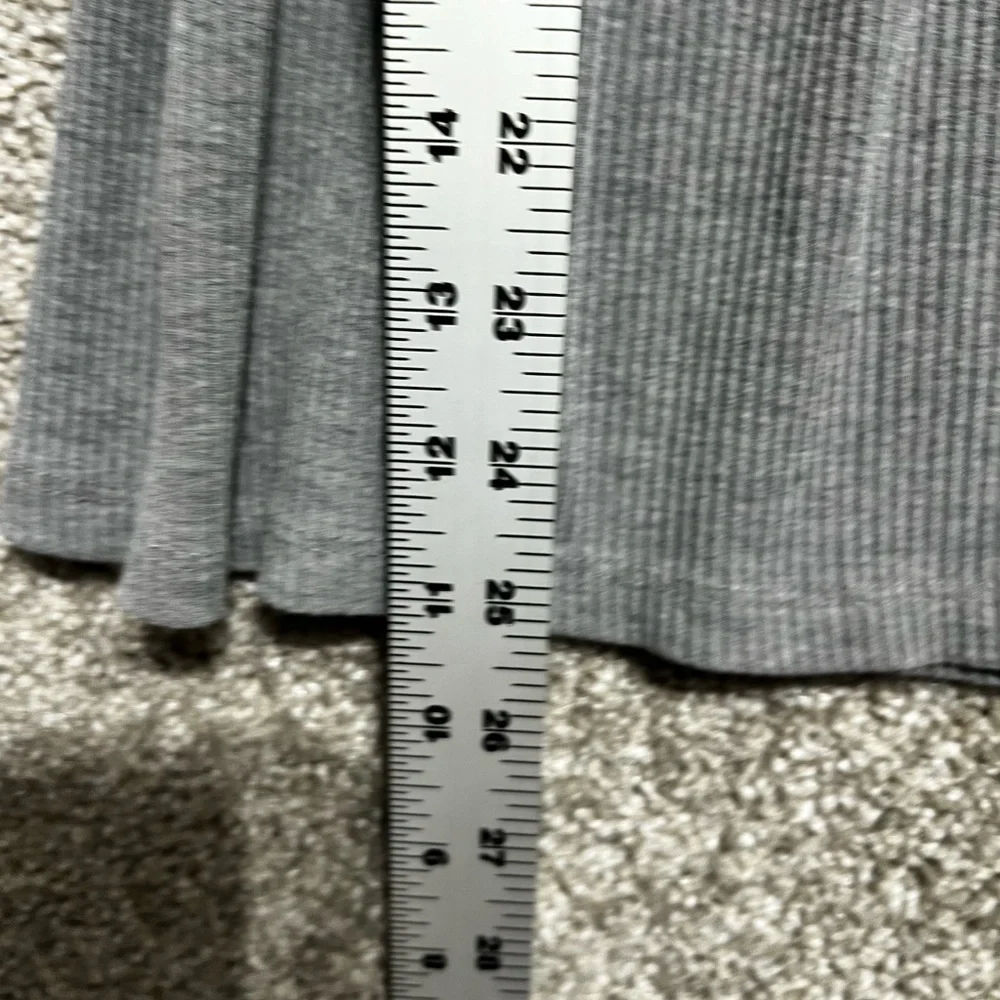 Old Navy Girls Grey Tiered Dress Size Small 6-7